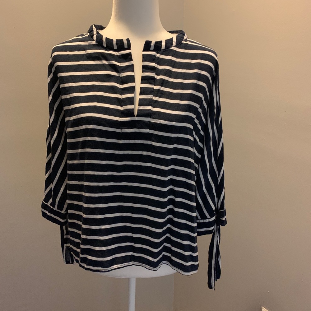 Size L  striped top with ties on 3/4 sleeves
